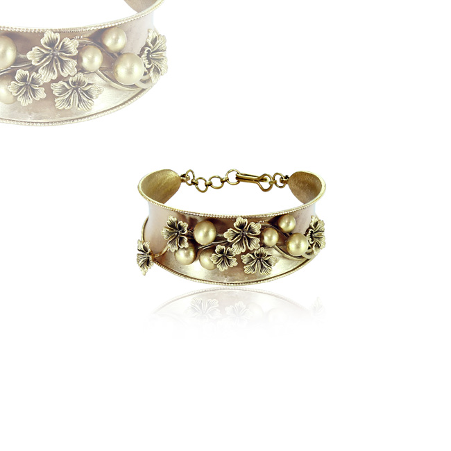 Sarraf jewelry deals store